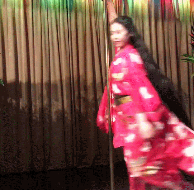 550b950a0e8942cb8035f523f0f51982.gif