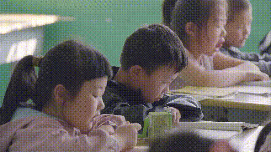 516E53C365ABFA86258F6797BFC19909B6E1DC81_size2338_w864_h486.gif