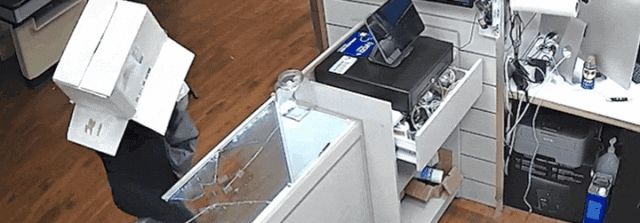 137738b8e09241e469b01dae756066ea.gif