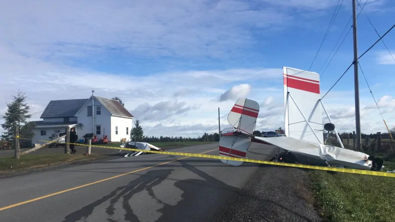 plane-crash-ottawa-old-almonte-road.jpg