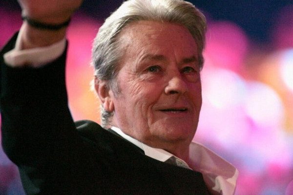 Delon_0.jpg