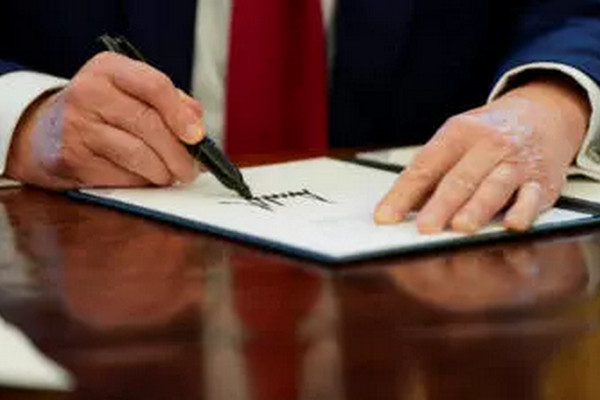 2025-01-30T210138Z_402073889_RC2KKCA8PI4W_RTRMADP_3_USA-TRUMP.jpg