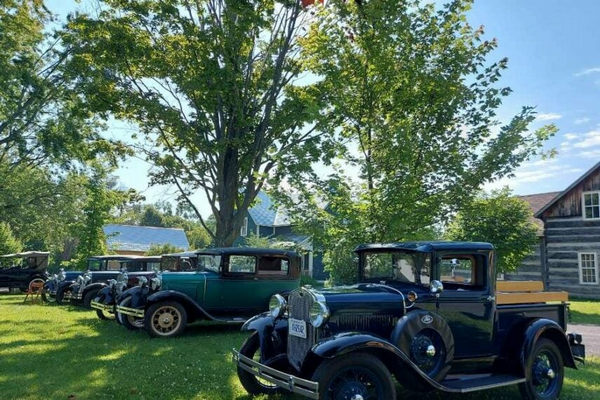 CHVM-Vintage-Vehicle-Experience-01-855x570.jpg