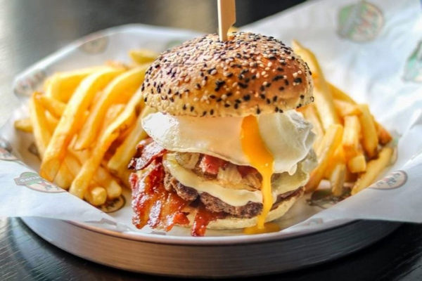 Le-Burger-Week-Ottawa-855x570.jpg