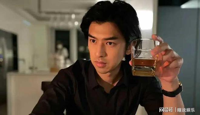 1761133266368400.jpg download (1).jpg