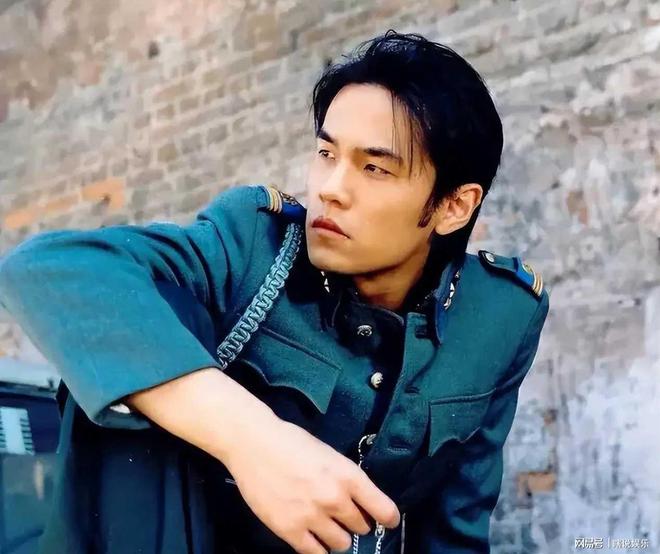 1761133281245374.jpg download (3).jpg