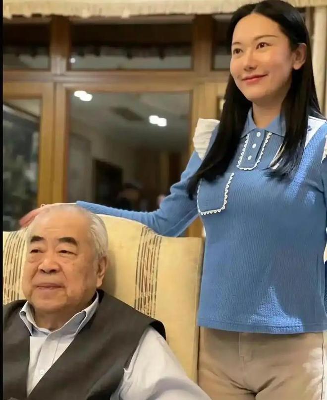 1765456621311262.jpg download (10).jpg