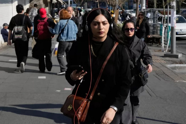 1772471818671693.jpg 8d8d6ad91dd034ce74f7e31876f24198.jpg