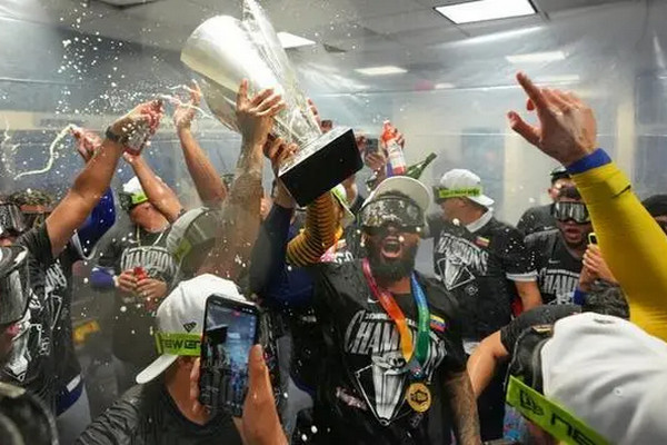 1774056318928216.jpg FEAE50C5F2E45B8BF04E8440CC6E9F66840E7A96_size48_w640_h360.jpg