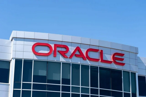 oracle-lays-off-30k-people-oof-i-presume-this-is-ai-v0-XSEGFaWtD8m36GYw_USHVlR5ZGCsg6D_YKG6CGAbxMo.jpg