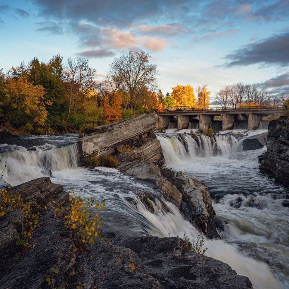 1783907178419289.jpg Hog’s-Back-Falls-Prince-of-Wales-Falls-18-Waterfalls-in-Ottawa.jpg