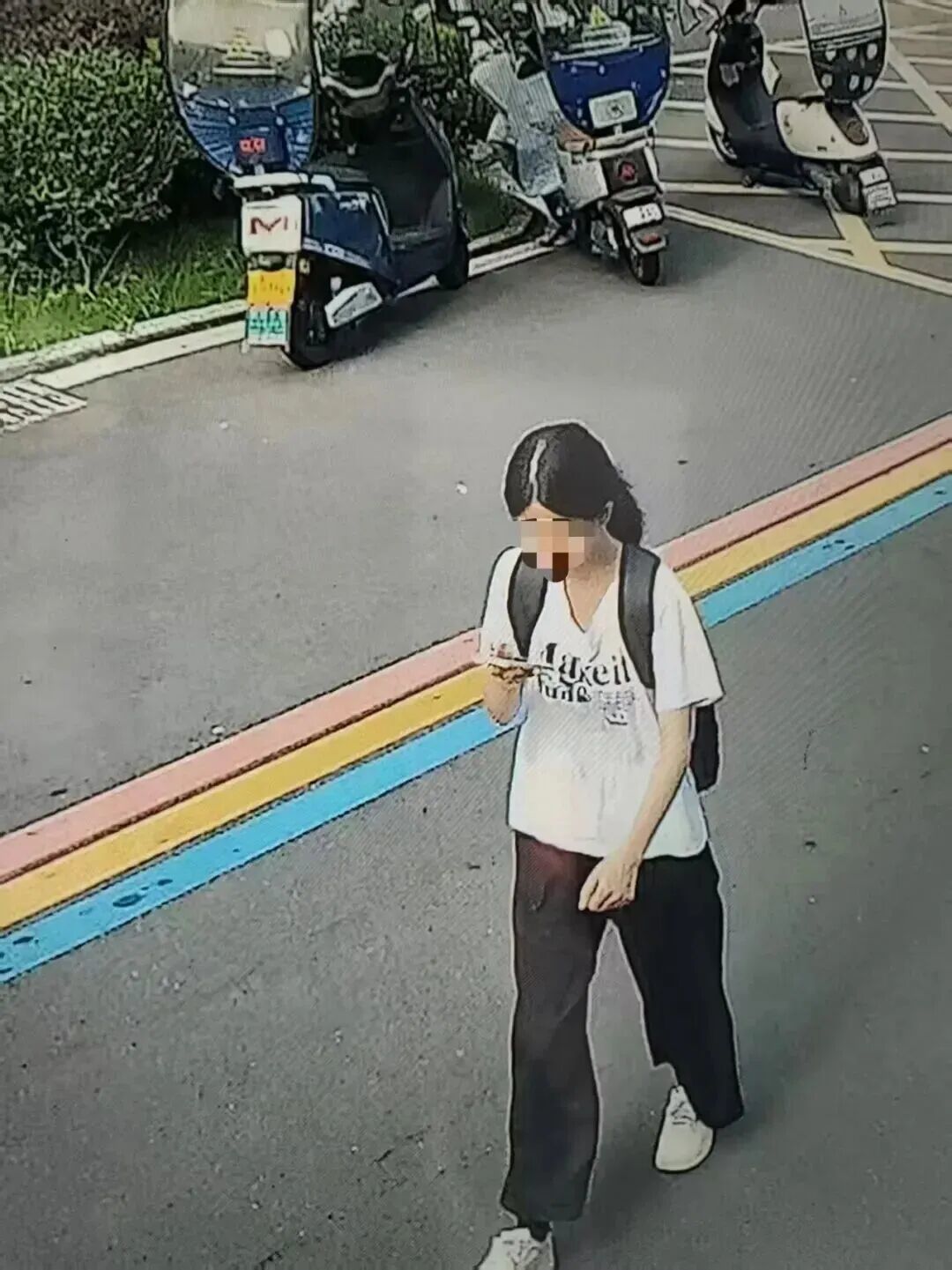 1786379534724997.jpg 961C2ECAA09150547A07C35342518BC49789AC6C_size182_w1080_h1441.jpg
