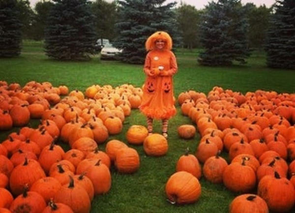 1790238560371502.jpg Haunting-Season.jpg
