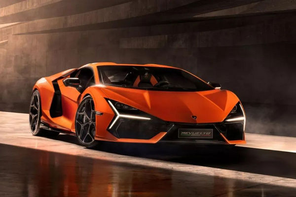 缩略图 | 快去换雪胎！加拿大兰博基尼车主飙车被抓，损失$2500！