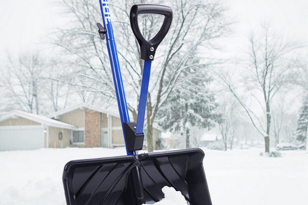 缩略图 | 铲雪更轻松！便宜20刀！Snow Joe SJ-SHLV01 Shovelution Strain-Reducing Snow Shovel