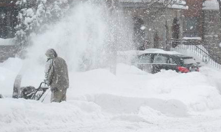 缩略图 | 做好准备！渥太华将迎来首场暴风雪，降雪量或超过30厘米！铲雪机低至98加元！