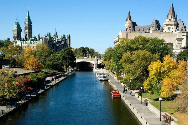 缩略图 | Rideau Canal 2025通航季将于本周五开启：游运河，赏美景，品美食，探文化 ……