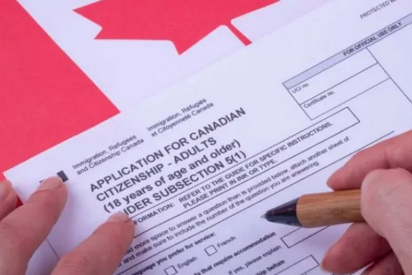缩略图 | 【线上讲座】加拿大公民入籍须知：名额有限，请速报名！