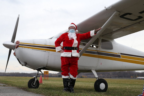 缩略图 | 与圣诞老人一起飞行：乘坐圣诞老人的新雪橇飞越渥太华，带着孩子们来一场城市冒险！