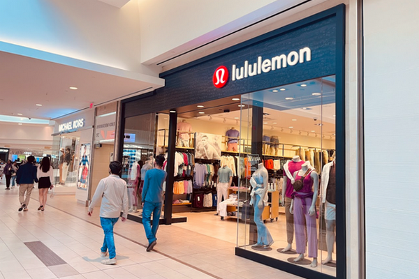 缩略图 | 加拿大品牌Lululemon遭自家创始人痛批：一落千丈，灵魂尽失！