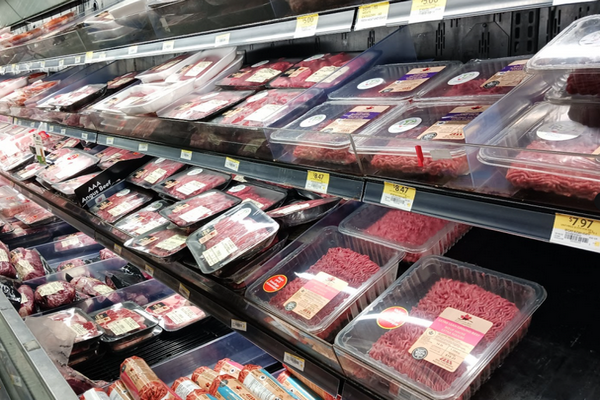 缩略图 | 加拿大超市上架一种"特殊"牛肉！网友炸锅：绝对不会买！