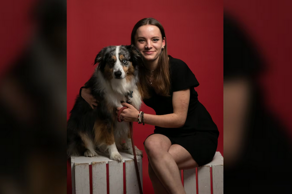 缩略图 | 加拿大17岁女孩查看心理健康记录后，失去希望，当天自杀！