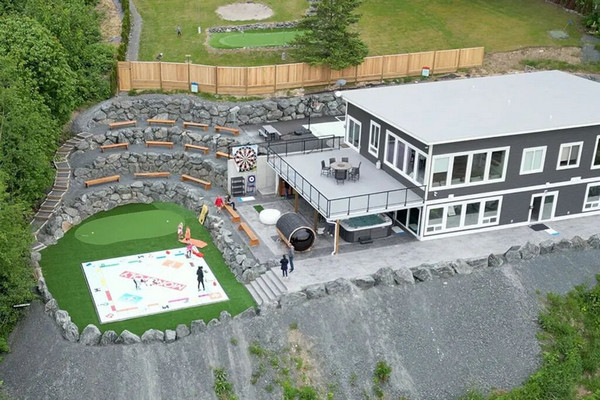 缩略图 | 网红民宿再次被毁，加拿大房东当场崩溃！