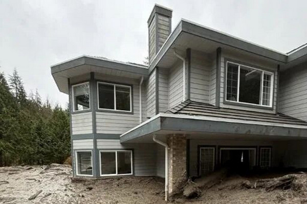 缩略图 | 加拿大房子被泥石流冲毁，却无法获赔？真相扎心！