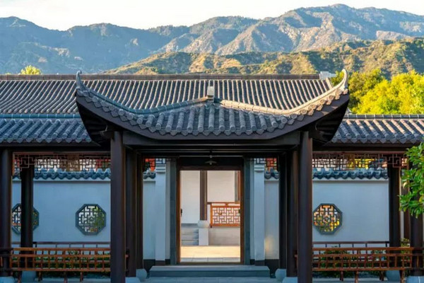 缩略图 | 华人耗时7年，在加州建了座真正的“中国四合院”！