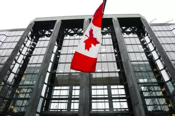 缩略图 | 加拿大央行维持5%基准利率，讨论降息可行性！