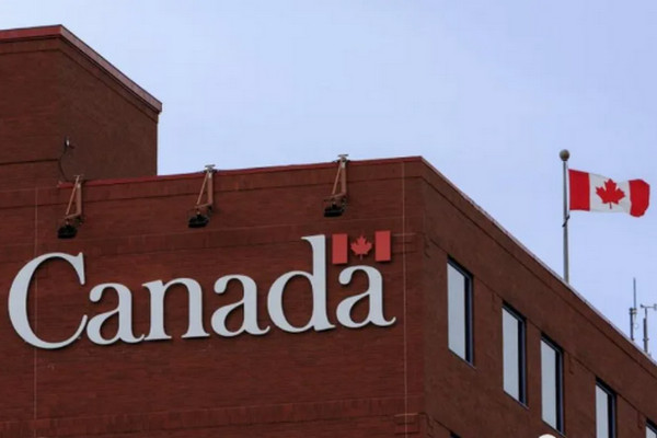 缩略图 | 加拿大政府工作正在招人：带薪培训，年薪高达$8.5万，仅需高中学历！