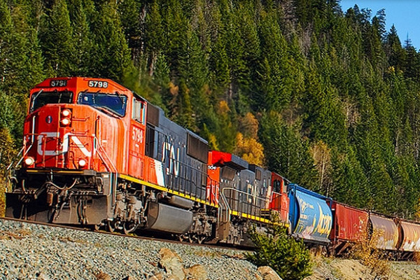 缩略图 | 又一巨头扛不住！加拿大国家铁路公司大裁员，关税重创货运！