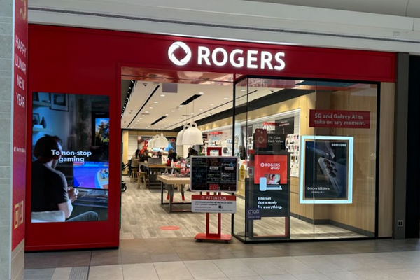 缩略图 | 加拿大人被Rogers折磨疯了：为一件小事，打7个小时电话！