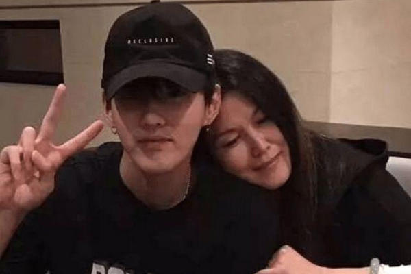 缩略图 | 曝吴亦凡已婚，孩子两岁，是妈妈亲自挑选的“清华女”！