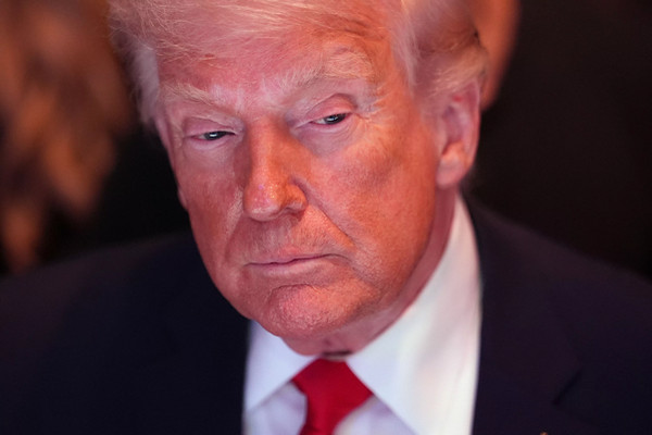 缩略图 | 川普支持率创新低！通膨、战争失民心！