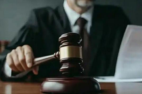 缩略图 | 爷爷误以为7岁孙女被同学殴打，持刀将其6岁同学砍成重伤！