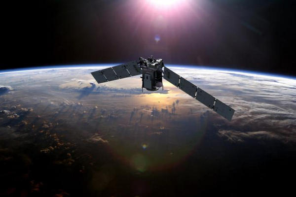 缩略图 | 相距仅10公尺，美国俄罗斯卫星差点相撞！
