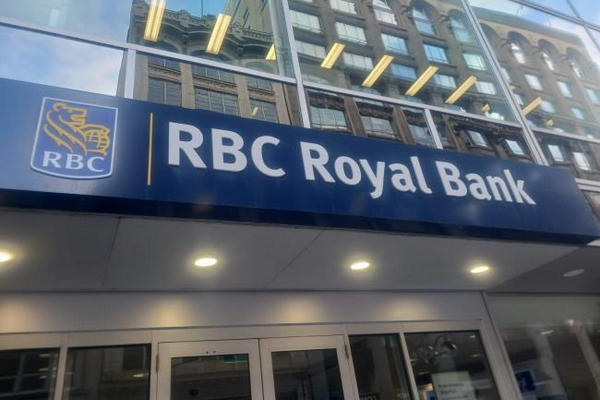 缩略图 | 加拿大不断加息，六大银行增加23亿资金应对违约！