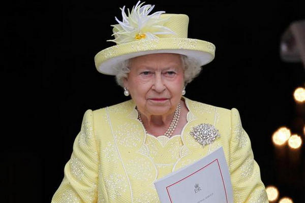 缩略图 | 96岁英国女王伊丽莎白二世去世，查尔斯继位成为英国国王
