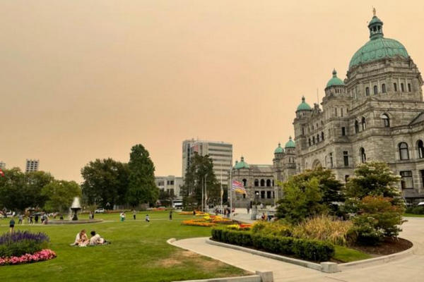 缩略图 | 温哥华空气质量全球最差，PM2.5飙升近20倍
