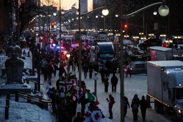 缩略图 | 渥太华卡车抗议活动清算：平均每天损失数百万