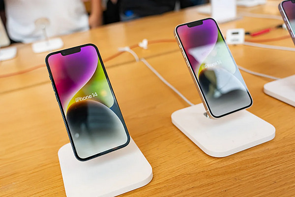 缩略图 | 苹果发布iPhone 15系列，市值却一夜蒸发超3400亿元！