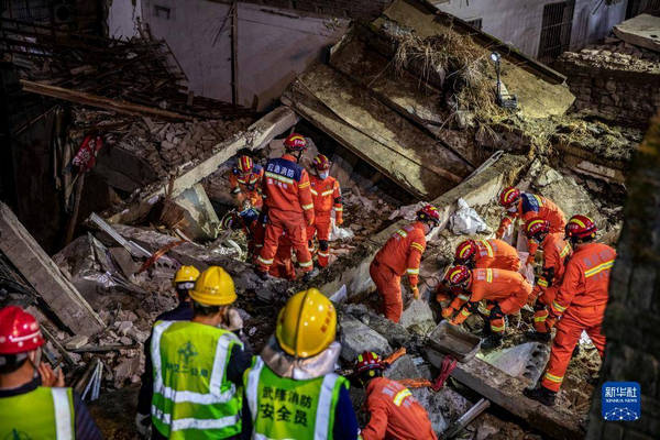 缩略图 | 重庆武隆食堂坍塌事故，致16人死亡！