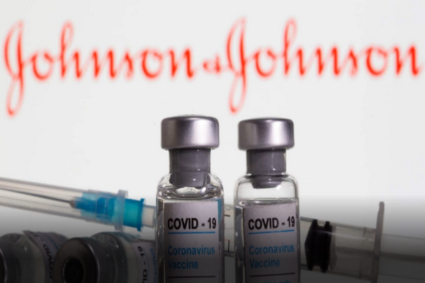 缩略图 | 加拿大已批准 4 种疫苗，专家呼吁人们不要挑挑拣拣，早打为妙！