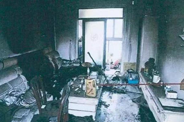 缩略图 | 因不满父母干预感情，25岁男子放火烧父母家