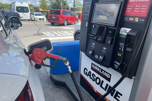 缩略图 | Costco要在加拿大大规模开独立加油站，单站拥有40个加油枪！