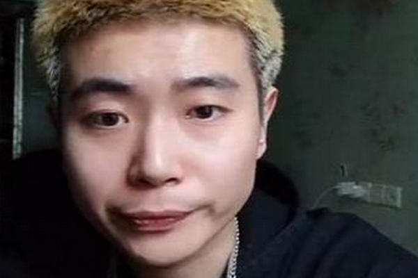 缩略图 | 丢下乌克兰女友跑了？中国小伙回应被骂渣男
