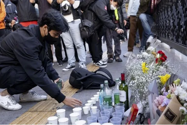 缩略图 | 韩国首尔踩踏事故：明明是管理不当，不要把责任推卸给群众