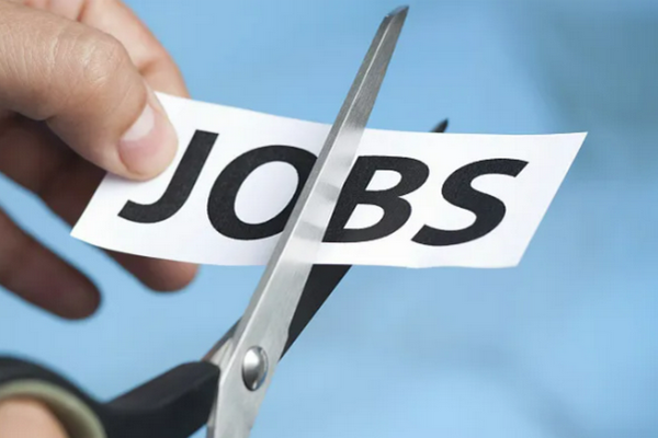 缩略图 | 联邦大裁员开始了？6.8万名公务员收到通知信，被劝“提前退休”！