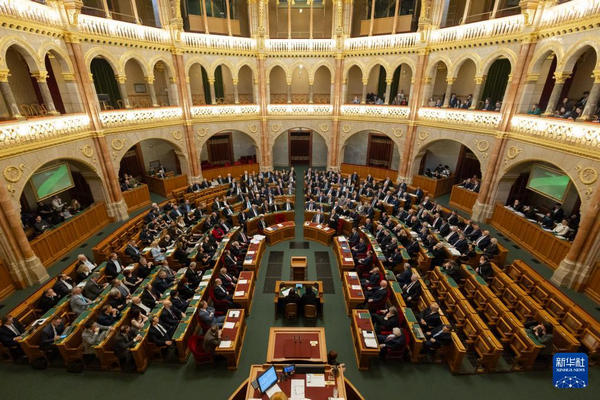 缩略图 | 匈牙利国会批准瑞典加入北约